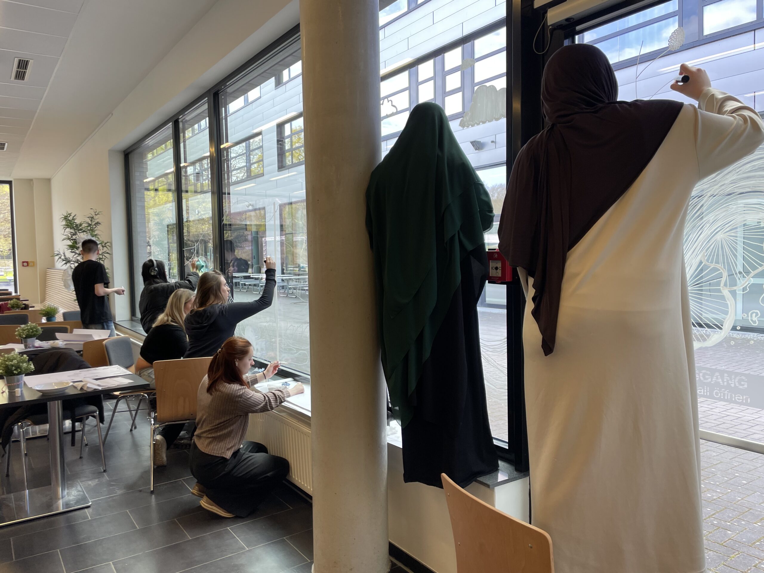 Fenstergestaltung Mensa